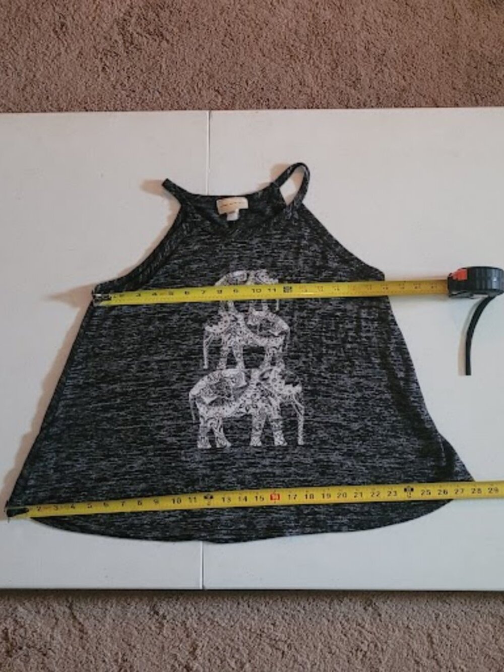 Sleeveless Loose-Fit Flowy Women's Top with Elephants - Picture 3 of 9